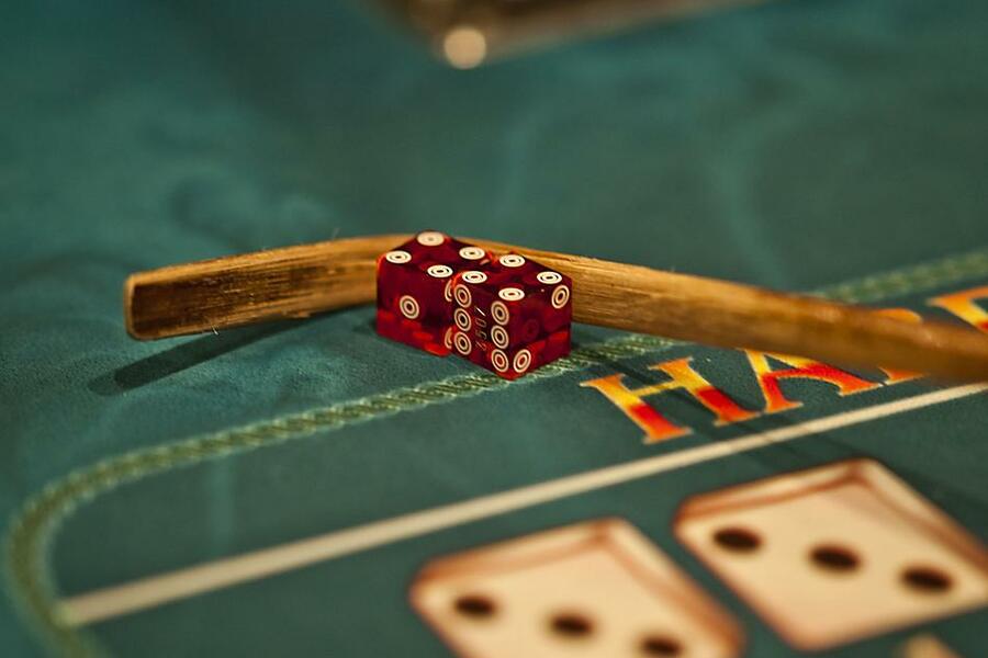 RCI Mariner of the Seas Casino.jpeg